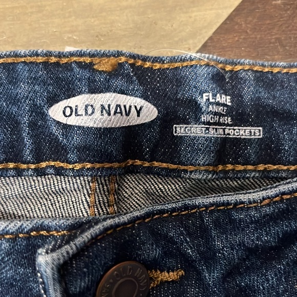 Old Navy “Flare” ankle high-rise jeans Sz 12 - Picture 2 of 3